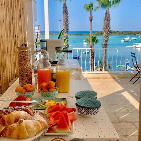Casa Clementina Rooms Vista Mare ポルト・チェザーレオ エクステリア 写真
