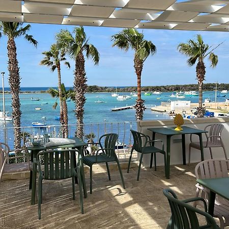 Casa Clementina Rooms Vista Mare ポルト・チェザーレオ エクステリア 写真